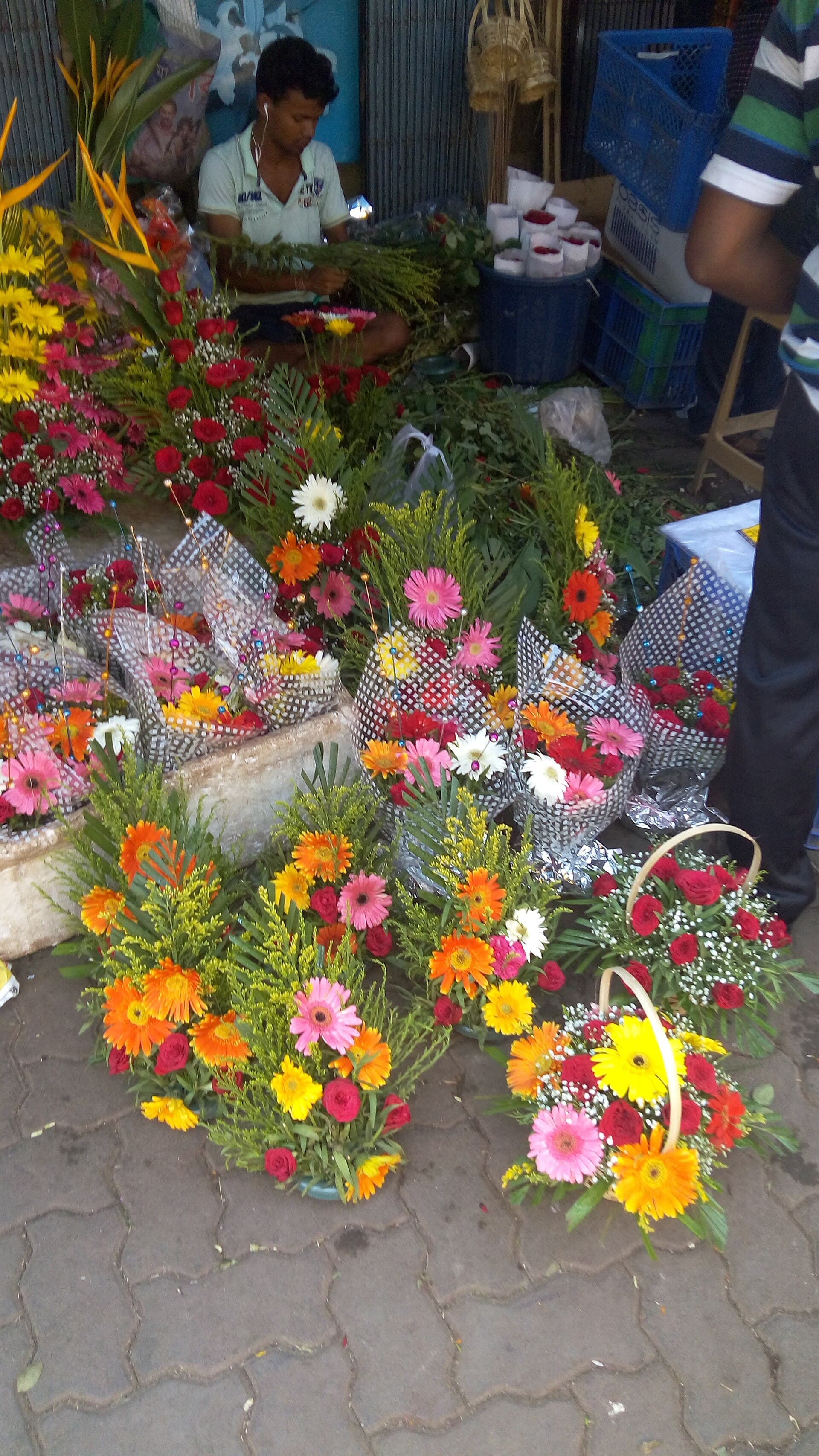 Bouquets sold at Dadar flower market, Mumbai
